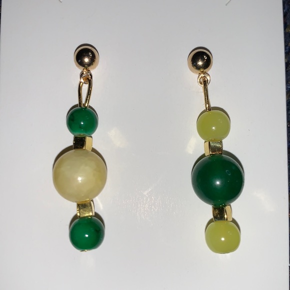Oregon Ducks 🦆 Themed Handcrafted Earrings - Picture 4 of 10